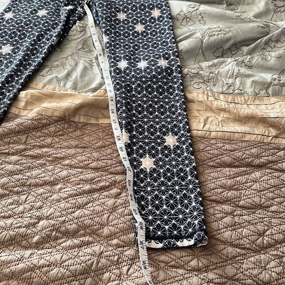 Fabletics | Black and Gold printed leggings Size S - Picture 7 of 9
